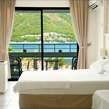 Chateau De 3*