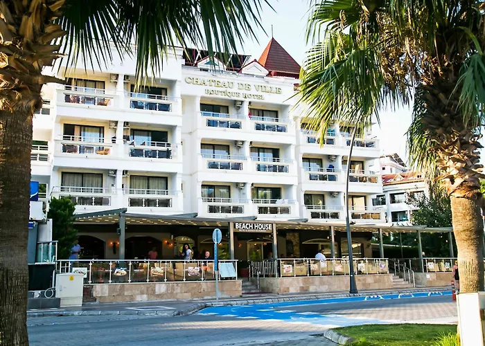 Chateau De Hotell 3*