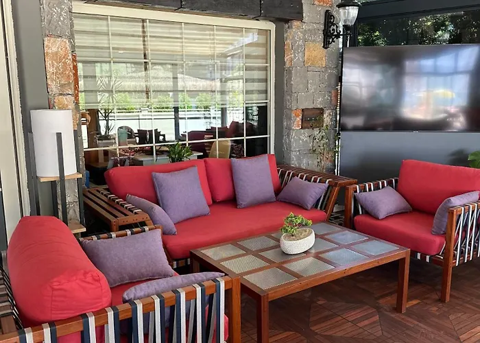 Hotell Chateau De 3*