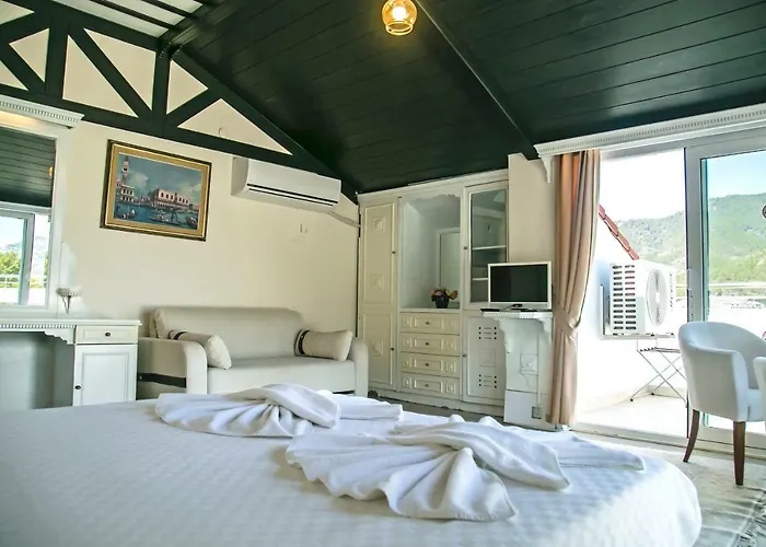 Hotell Chateau De Marmaris