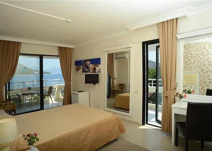 Hotell Chateau De 3*